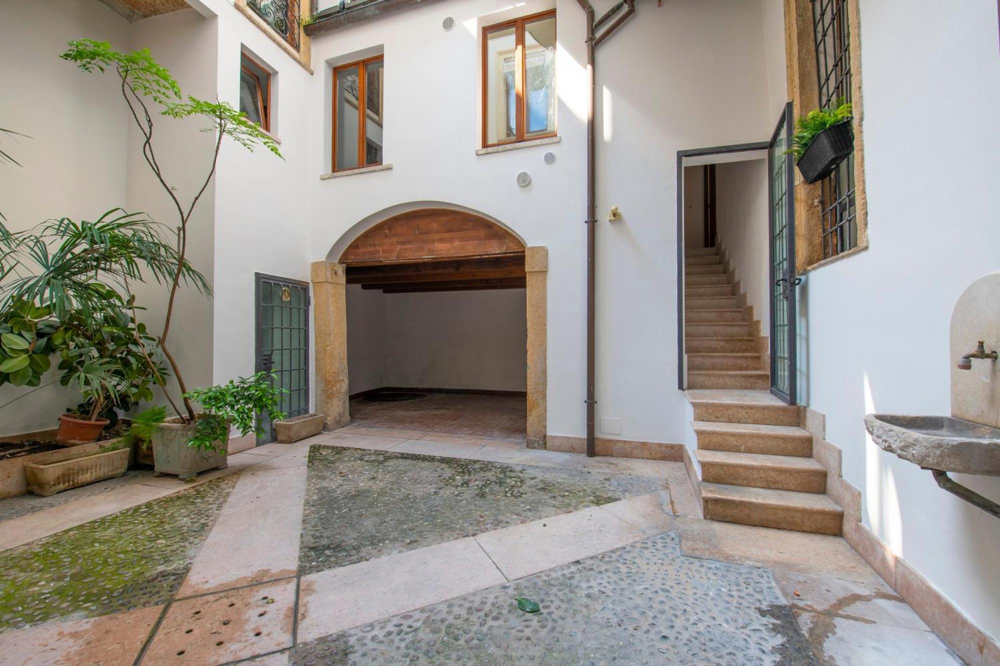 Ferienwohnung Borsarihouse Wifi & Smarttv Verona Exterior foto